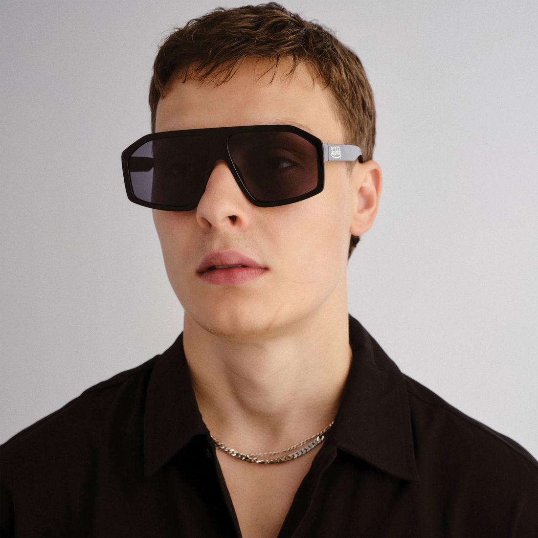 VON DUTCH x AIRE DISGRACED SUNGLASSES - BLACK — image 3