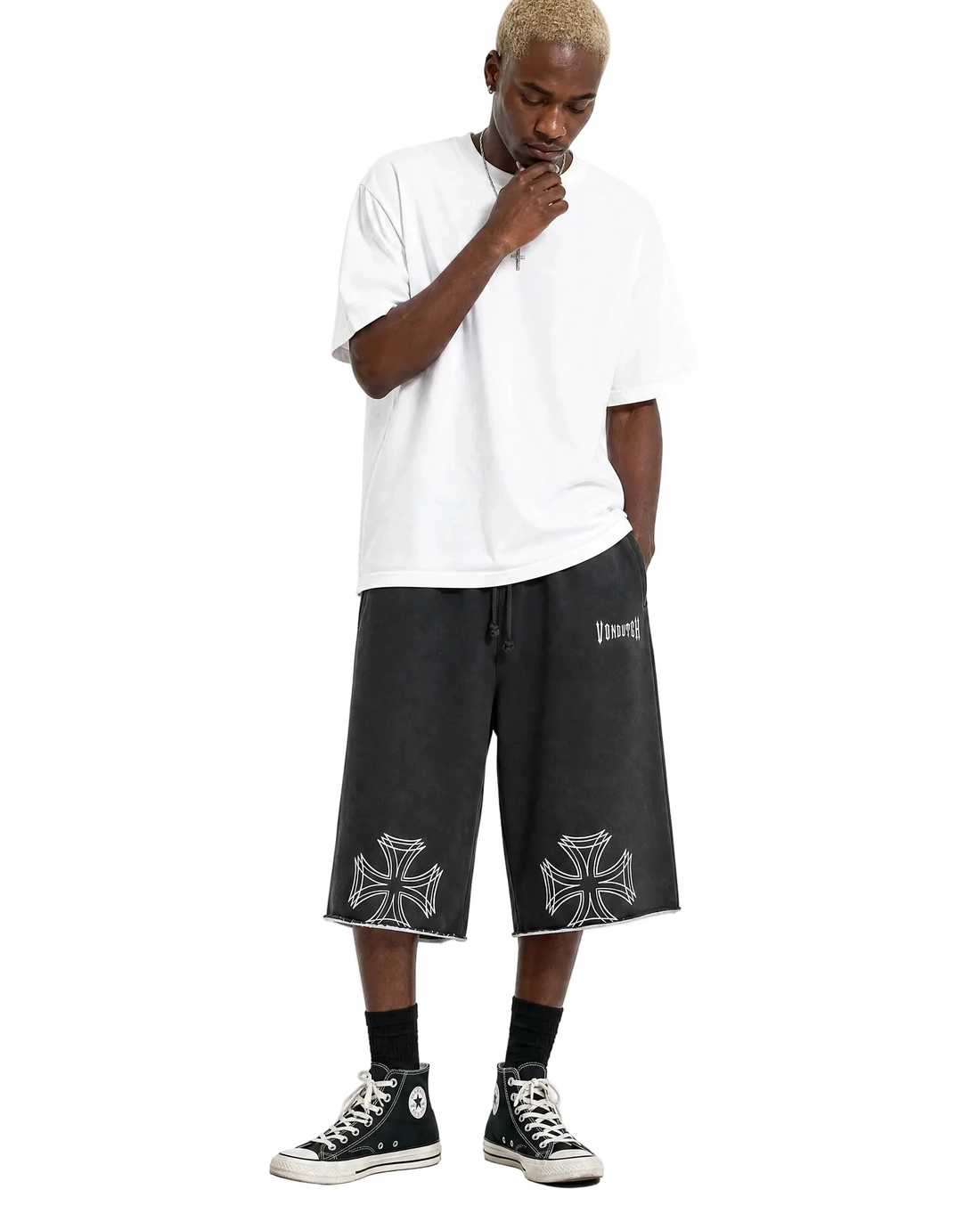 BLACK AND WHITE - LA OVER-SIZED 3/4 SHORTS