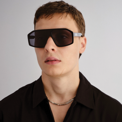 VON DUTCH x AIRE DISGRACED SUNGLASSES - BLACK