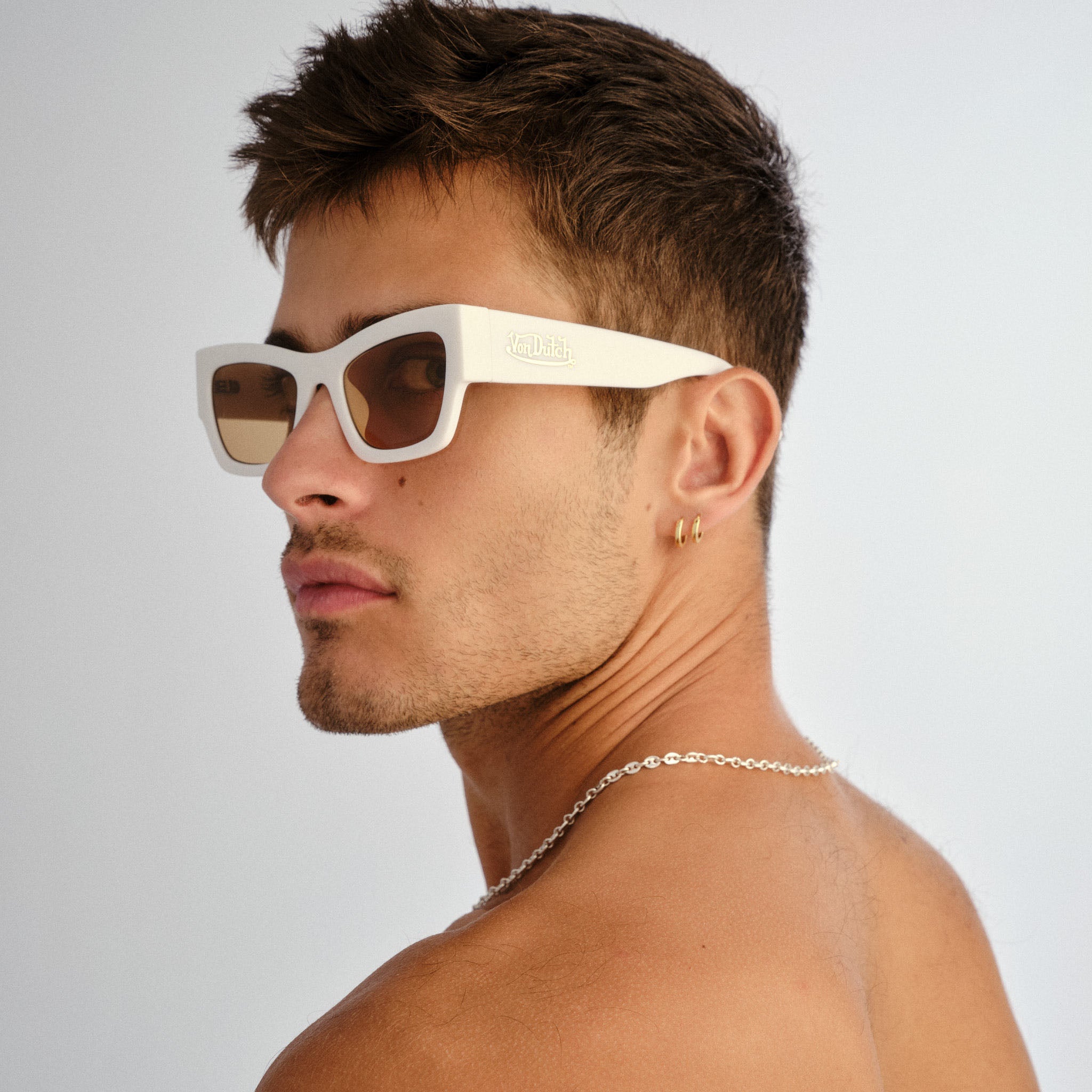 VON DUTCH x AIRE VENDETTA SUNGLASSES - SOLID WHITE | Von Dutch