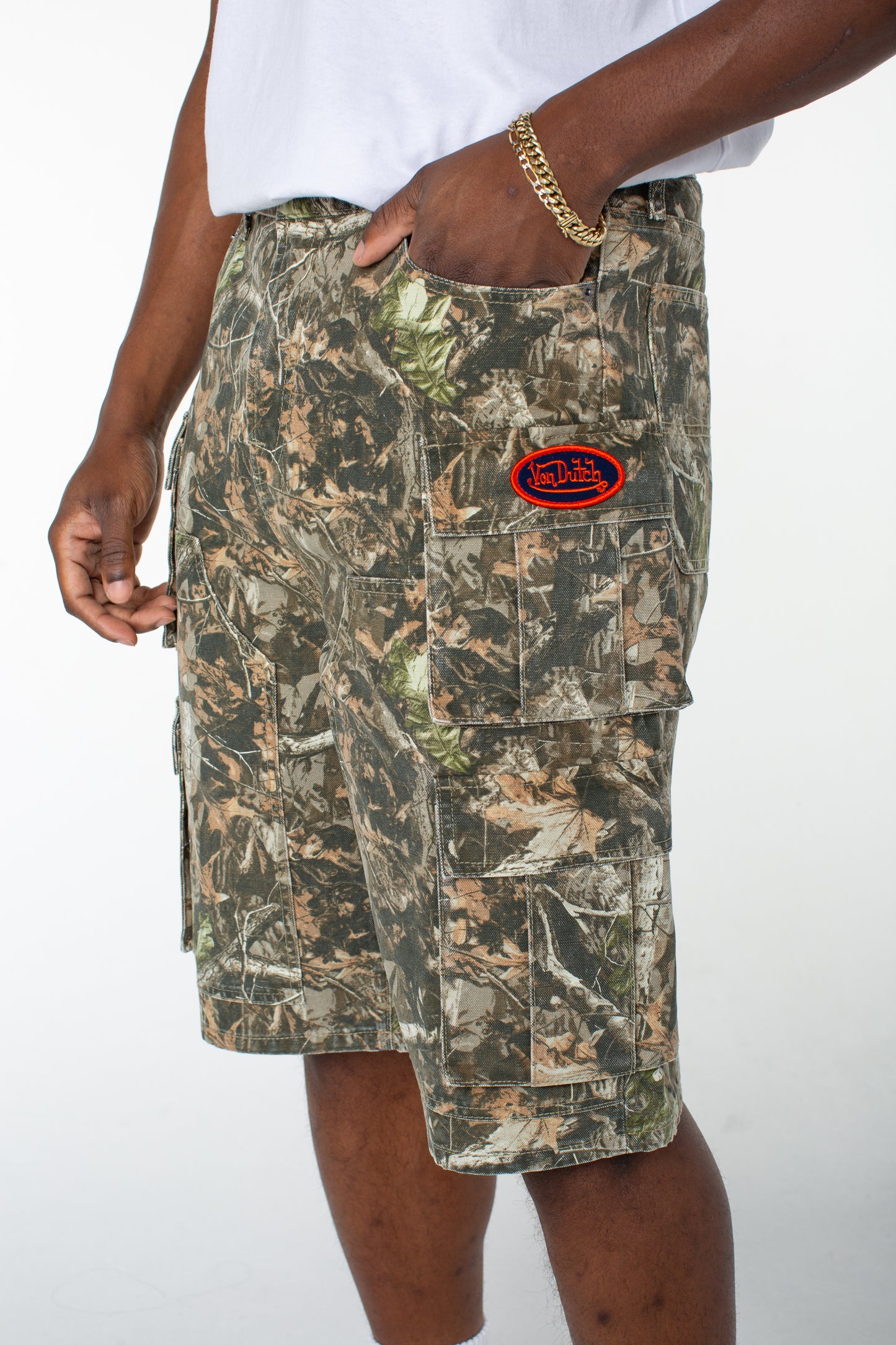 MENS CANVAS CARGO SHORT - IN THE WOODS