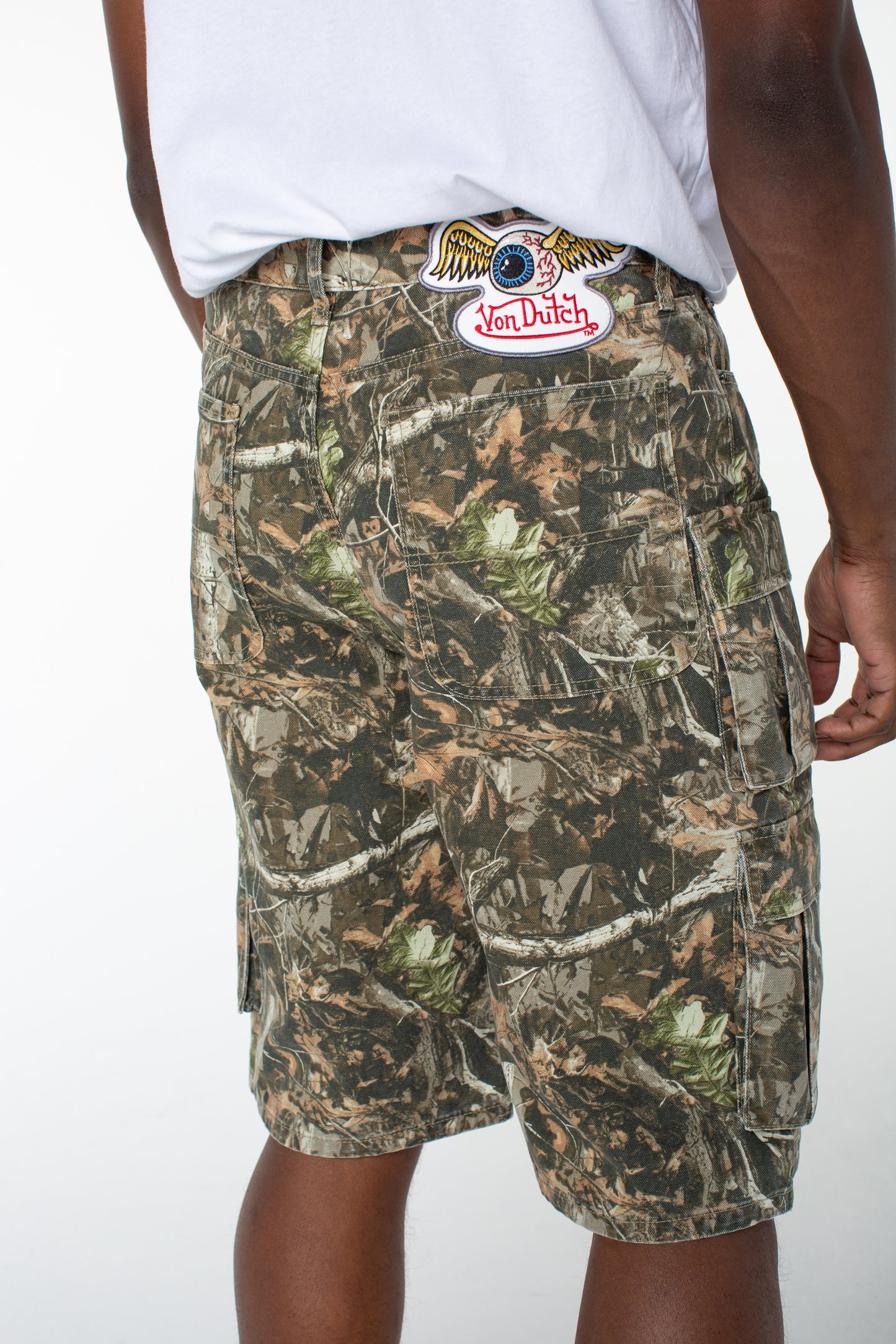 MENS CANVAS CARGO SHORT - IN THE WOODS