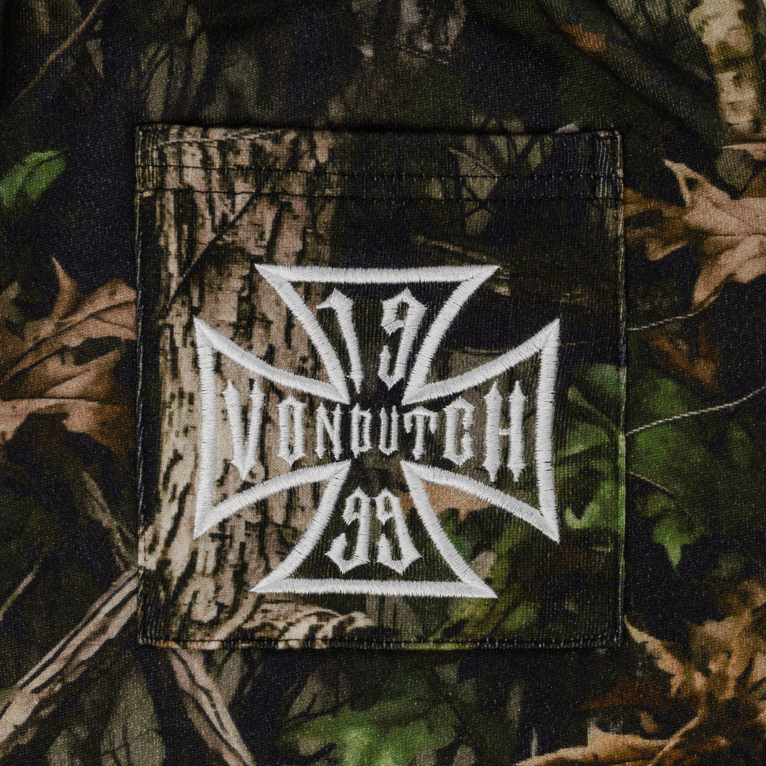 TREE CAMO - LA OVER-SIZED 3/4 SHORTS